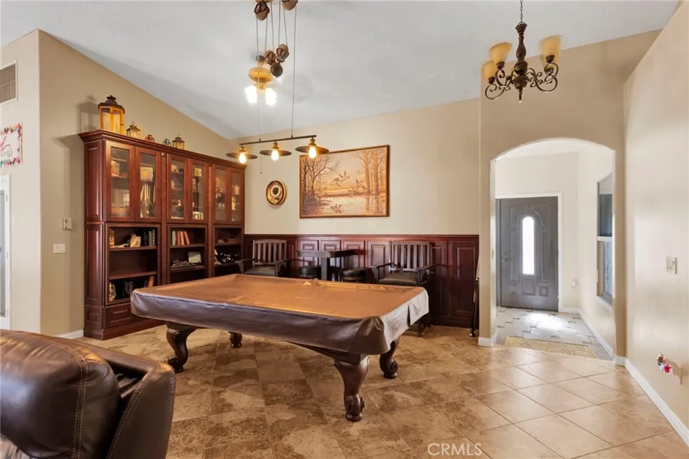 17111 Mesquite Road Apple Valley, CA 92307