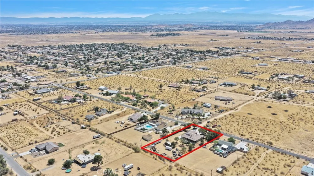 17111 Mesquite Road Apple Valley, CA 92307