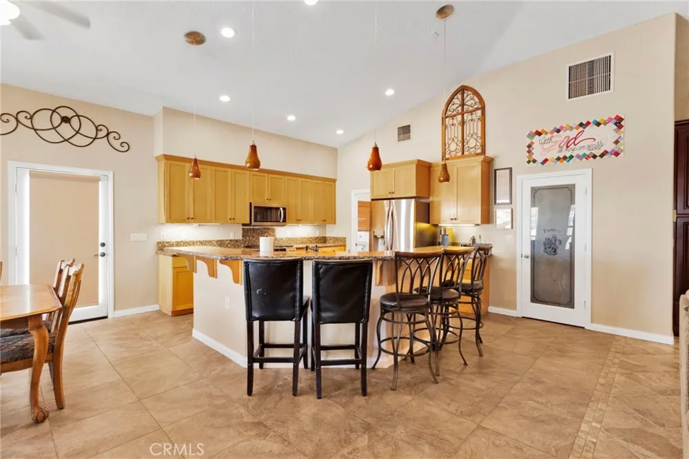 17111 Mesquite Road Apple Valley, CA 92307