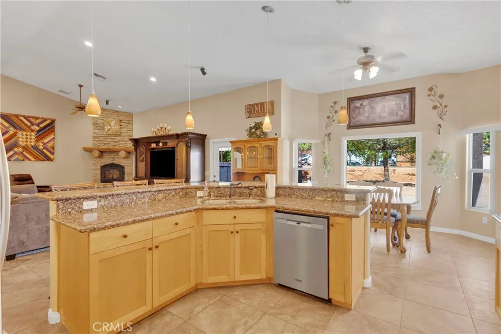 17111 Mesquite Road Apple Valley, CA 92307