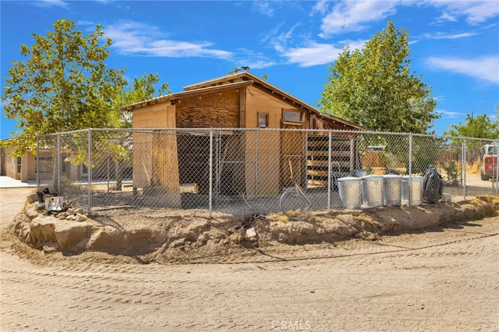 17111 Mesquite Road Apple Valley, CA 92307
