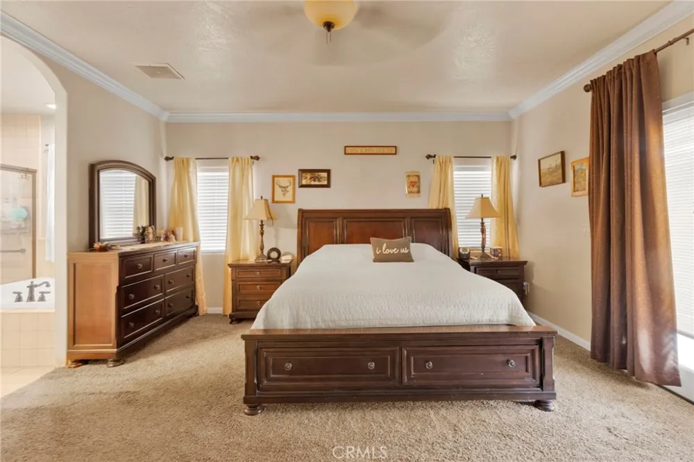 17111 Mesquite Road Apple Valley, CA 92307