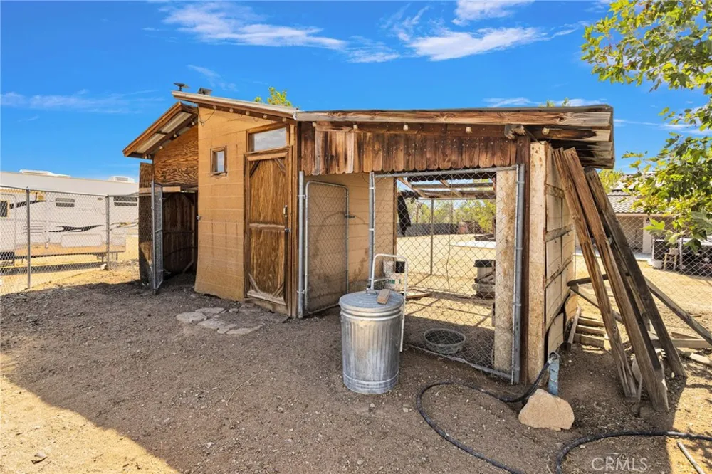 17111 Mesquite Road Apple Valley, CA 92307