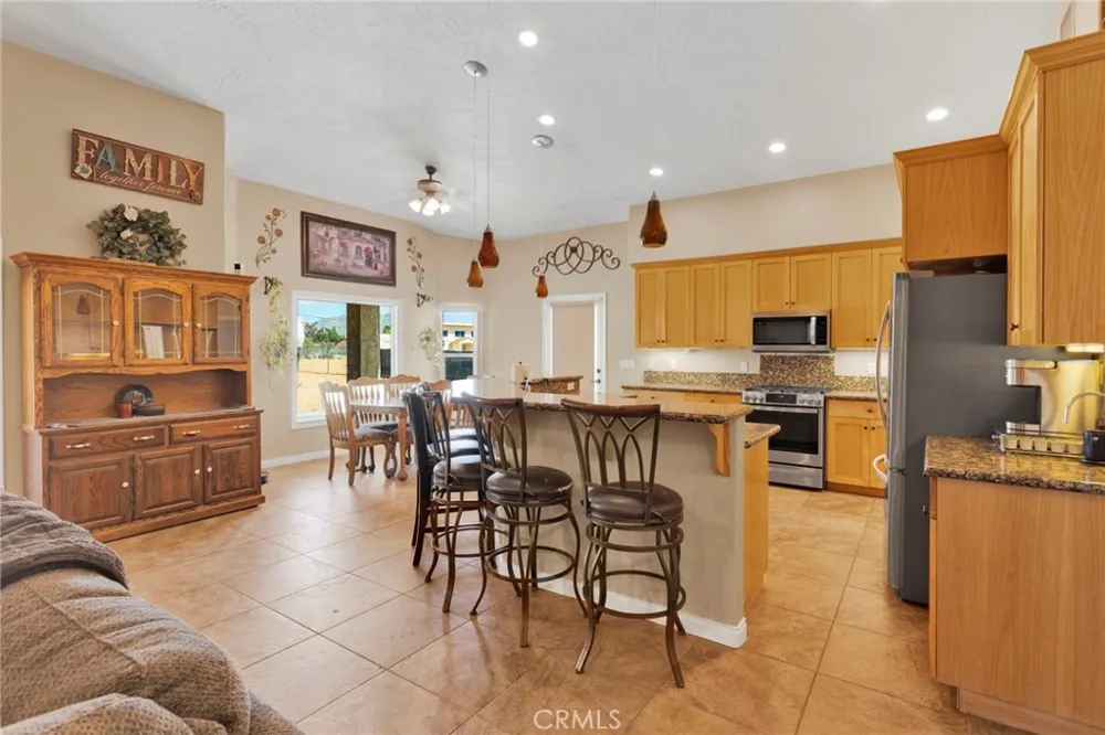 17111 Mesquite Road Apple Valley, CA 92307