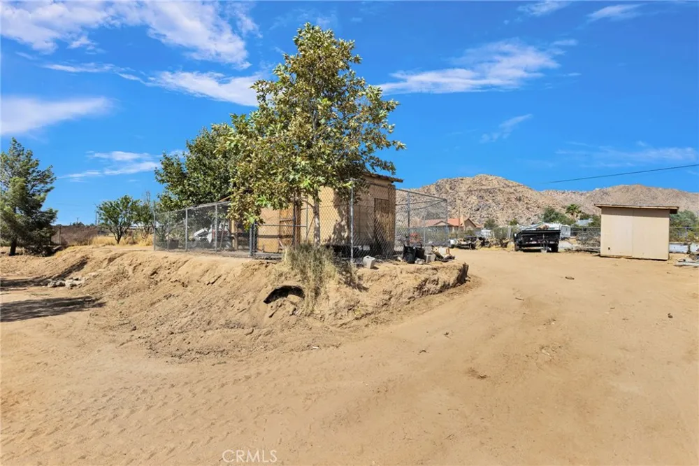 17111 Mesquite Road Apple Valley, CA 92307