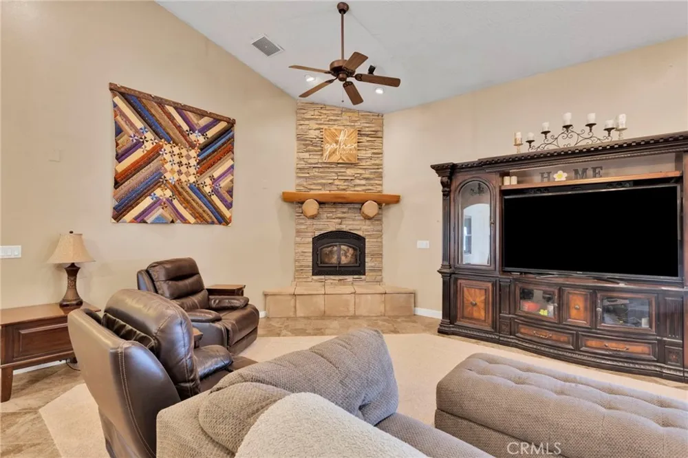 17111 Mesquite Road Apple Valley, CA 92307