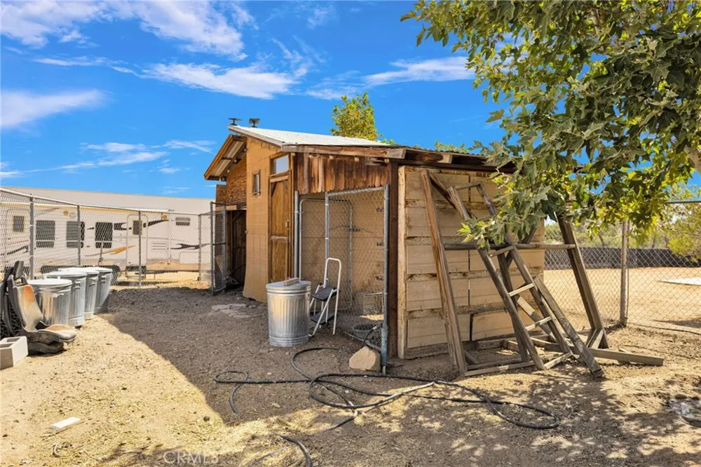 17111 Mesquite Road Apple Valley, CA 92307