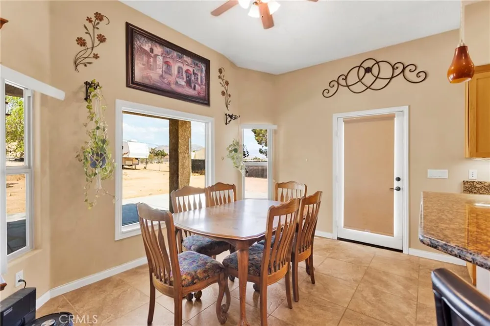 17111 Mesquite Road Apple Valley, CA 92307