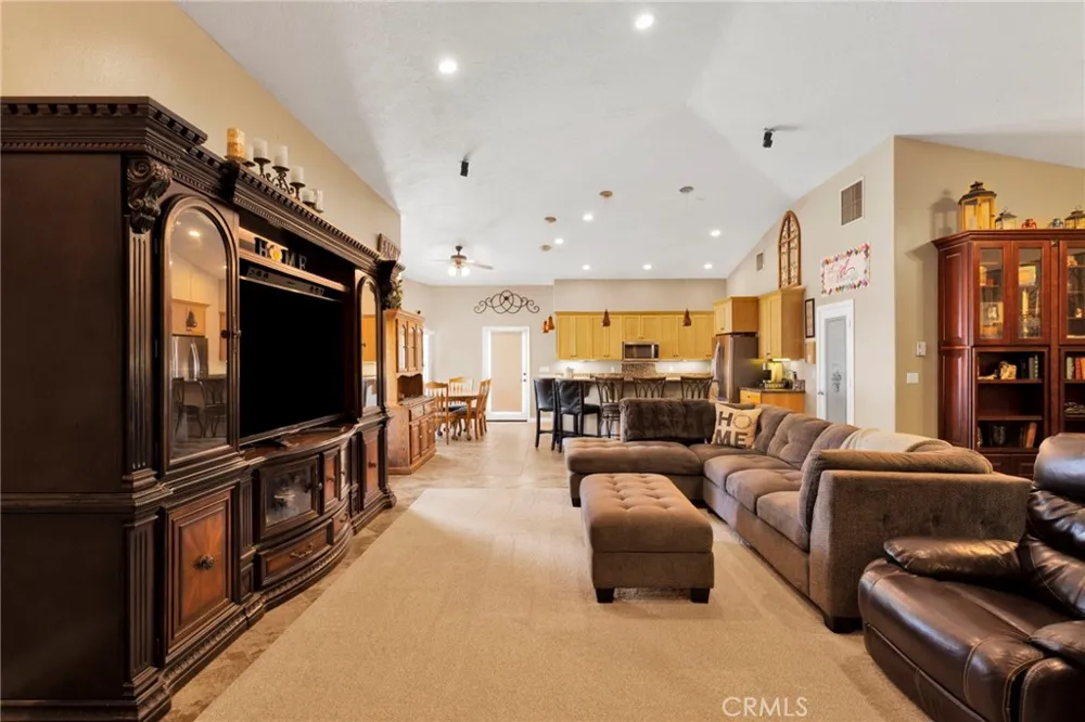 17111 Mesquite Road Apple Valley, CA 92307