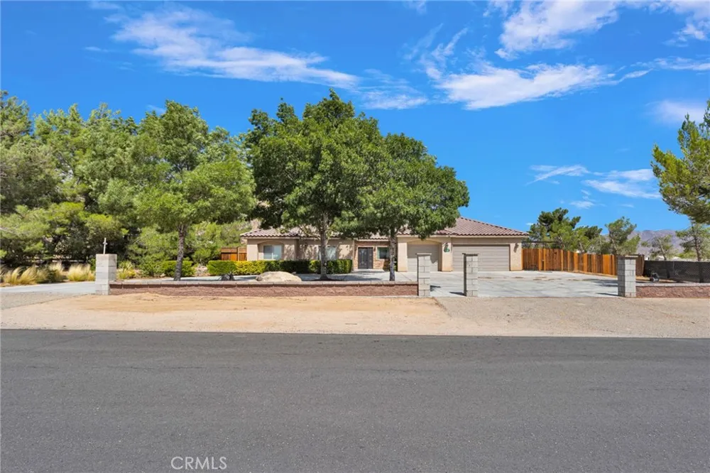 17111 Mesquite Road Apple Valley, CA 92307