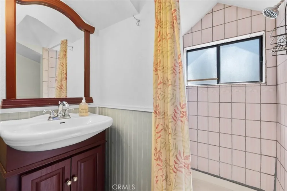 1143 Robin Road Wrightwood, CA 92397