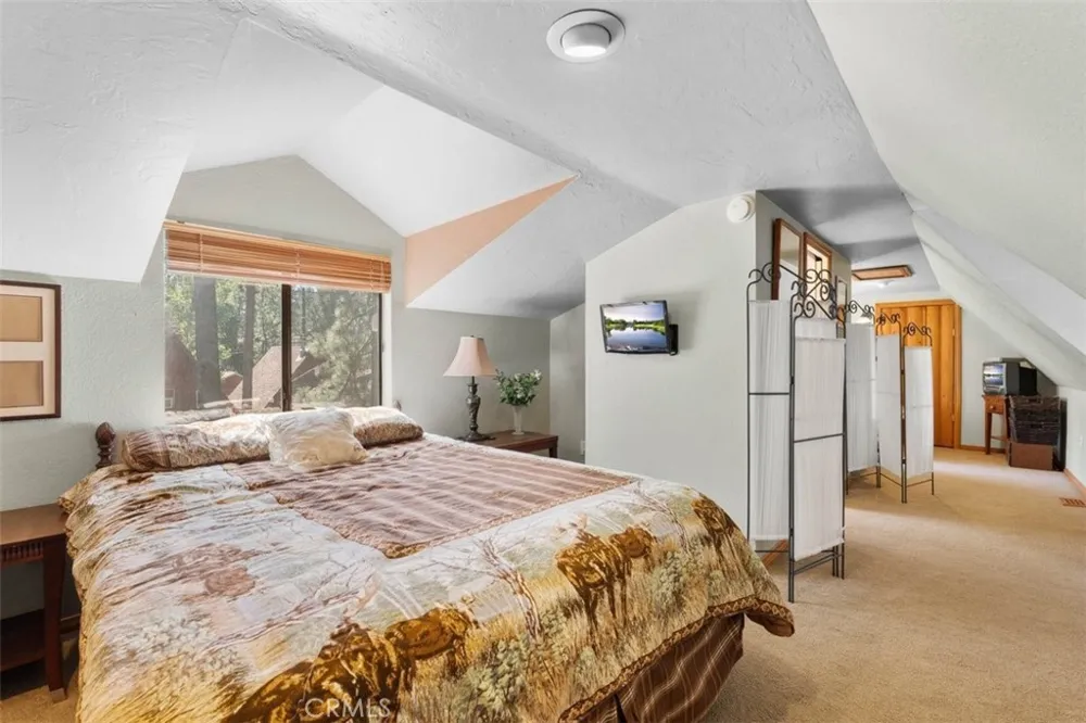 1143 Robin Road Wrightwood, CA 92397