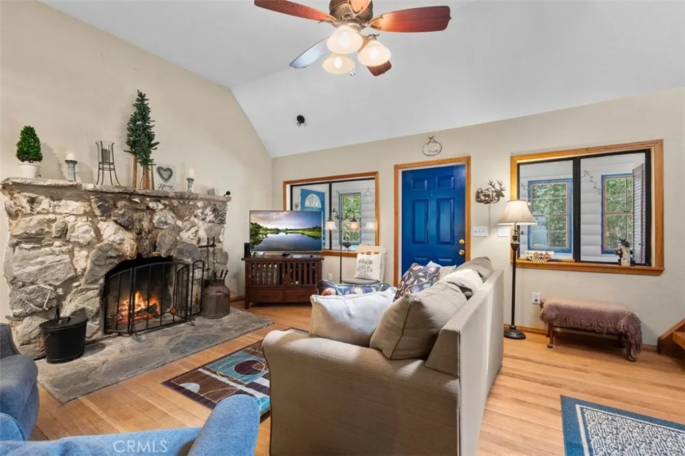 1143 Robin Road Wrightwood, CA 92397