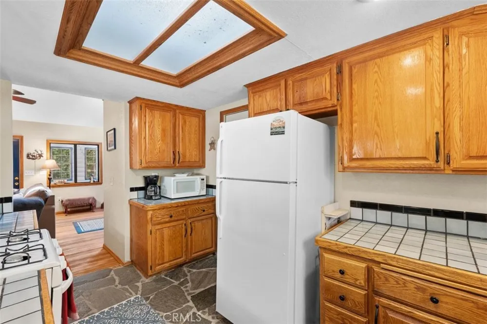 1143 Robin Road Wrightwood, CA 92397