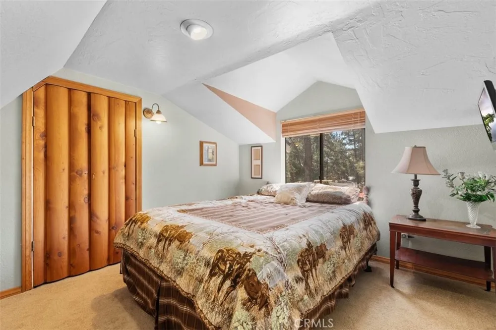 1143 Robin Road Wrightwood, CA 92397