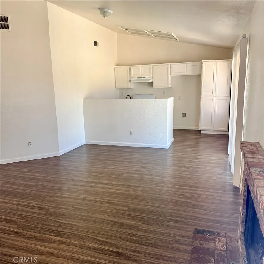 11017 Desert Rose Adelanto, CA 92301