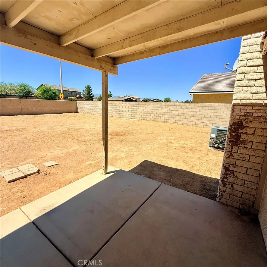 11017 Desert Rose Adelanto, CA 92301