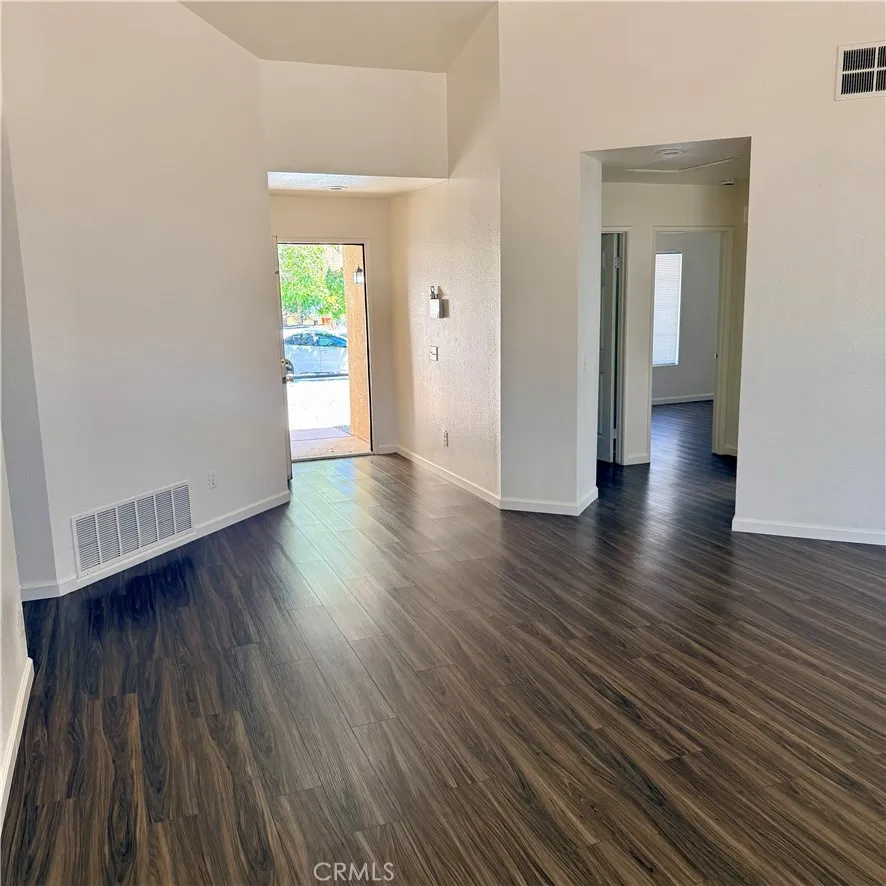 11017 Desert Rose Adelanto, CA 92301