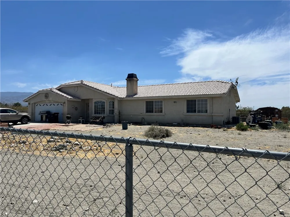 13014 Riggins Road Phelan, CA 92371