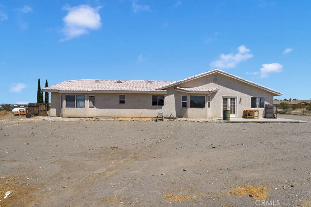 13014 Riggins Road Phelan, CA 92371