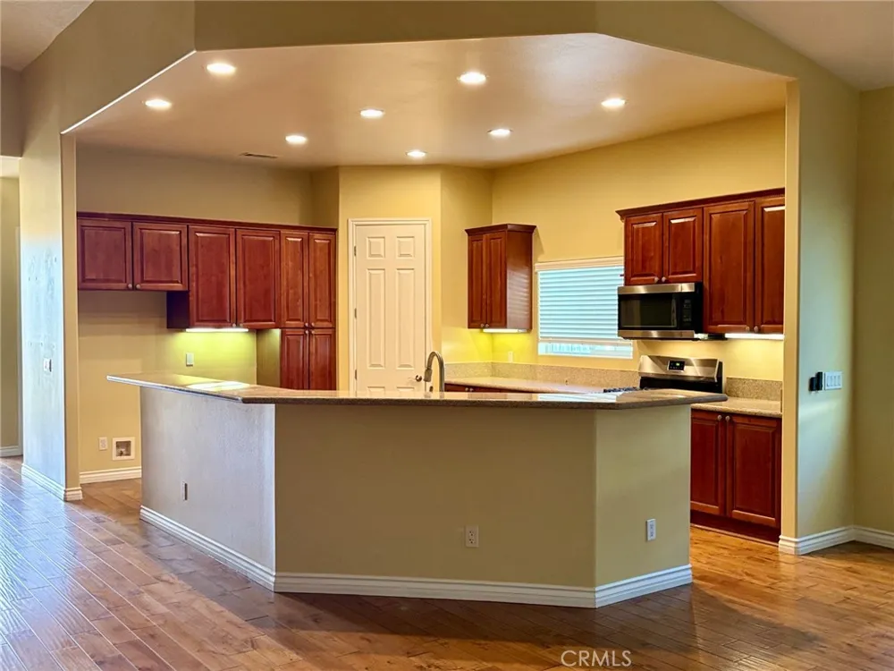 26944 Silver Lakes Parkway Helendale, CA 92342