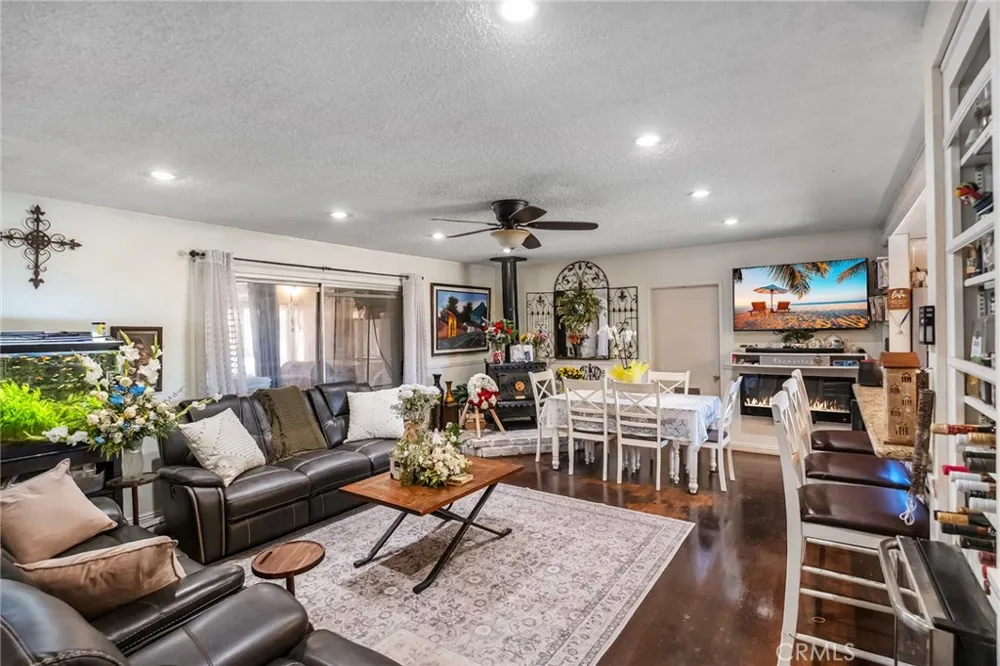 15436 Greenwood Hesperia, CA 92345
