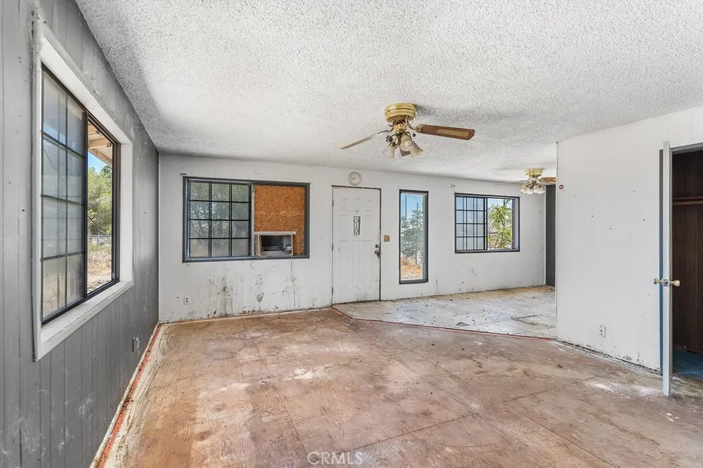 31707 Furst Street Lucerne Valley, CA 92356