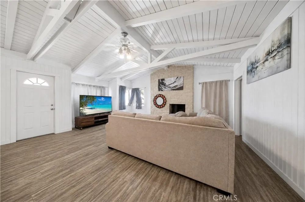 9735 5th Street Victorville, CA 92392