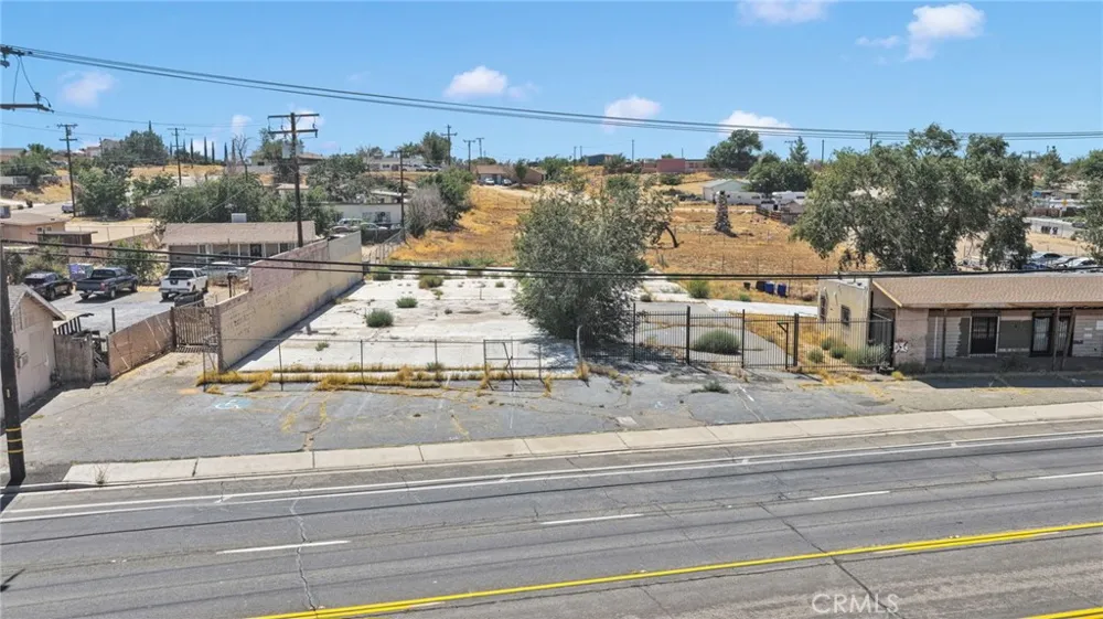 14178 Hesperia Road Victorville, CA 92395