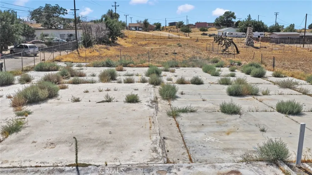14178 Hesperia Road Victorville, CA 92395