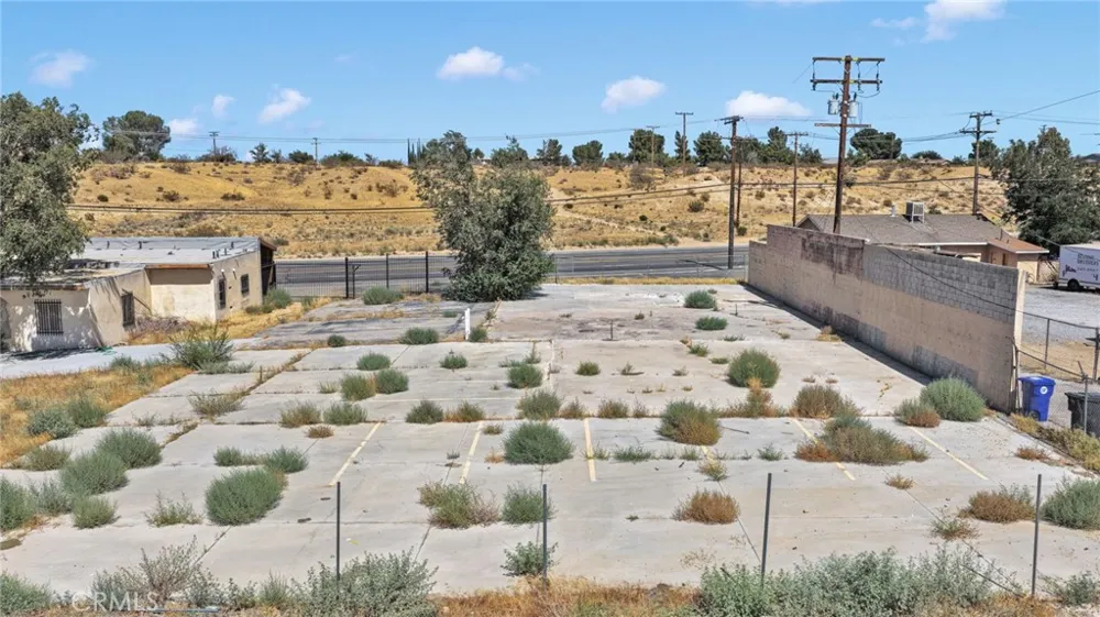 14178 Hesperia Road Victorville, CA 92395