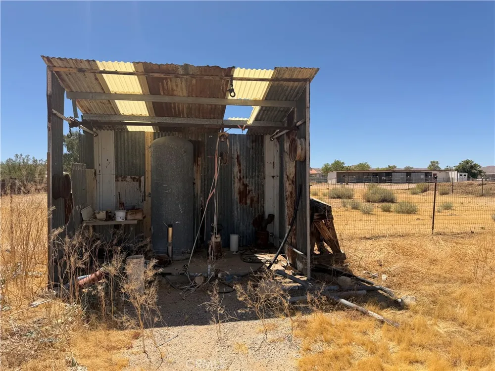 1411 E Bowman Ridgecrest, CA 93555