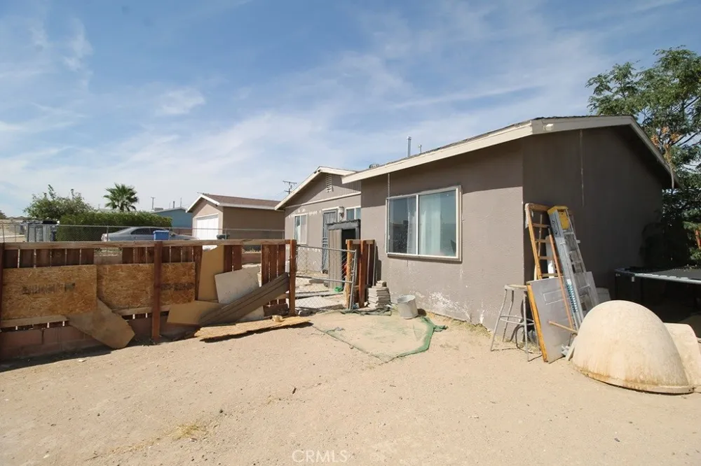 610 Chateau Barstow, CA 92311