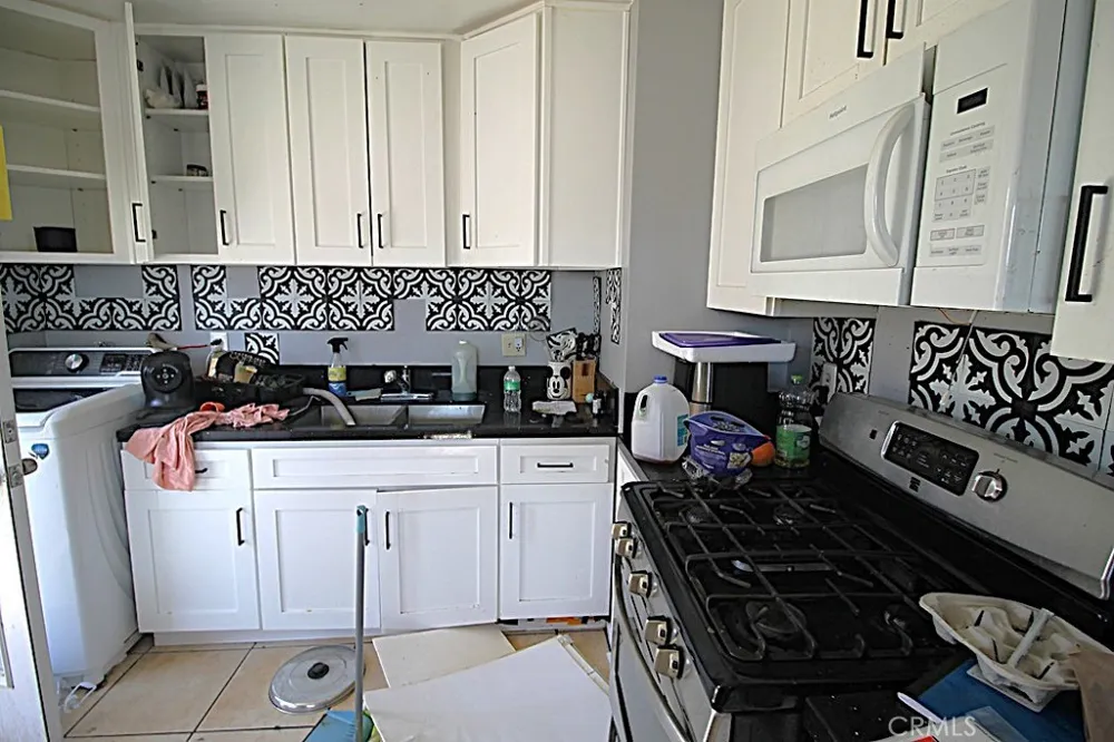 610 Chateau Barstow, CA 92311