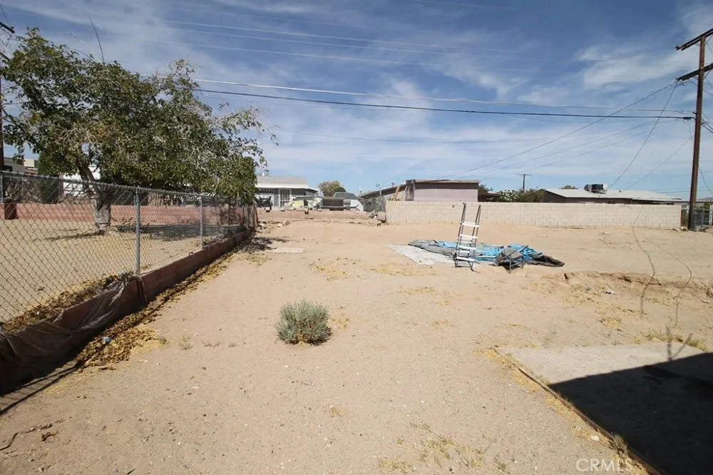 610 Chateau Barstow, CA 92311