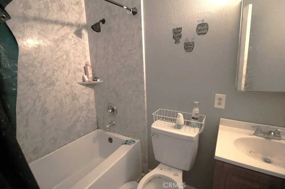 610 Chateau Barstow, CA 92311