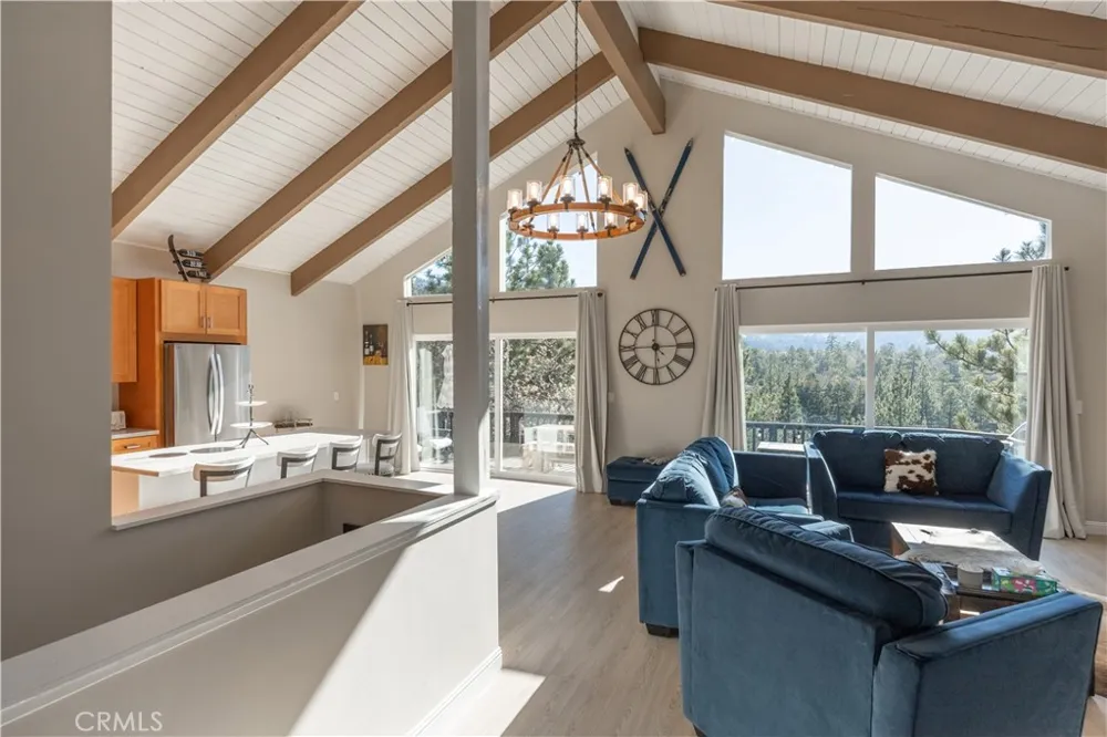 43911 Yosemite Drive Big Bear Lake, CA 92315