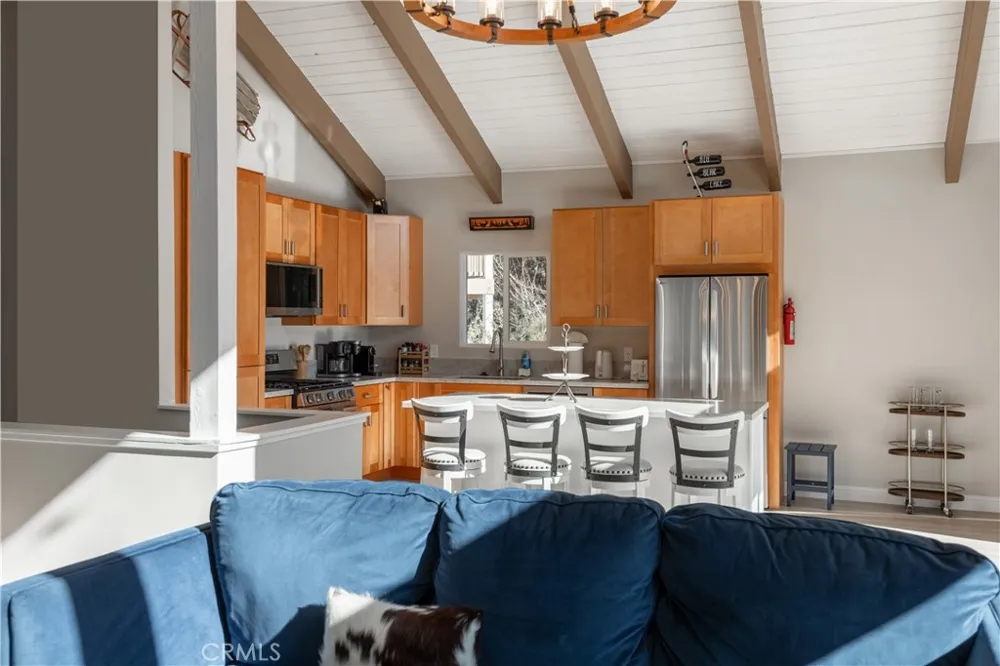 43911 Yosemite Drive Big Bear Lake, CA 92315
