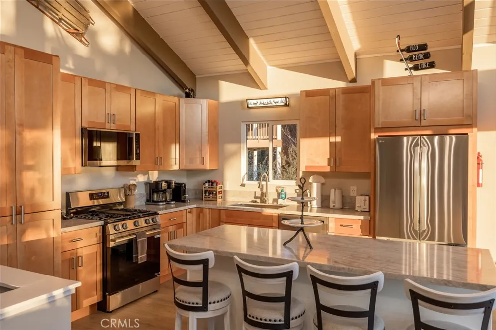 43911 Yosemite Drive Big Bear Lake, CA 92315