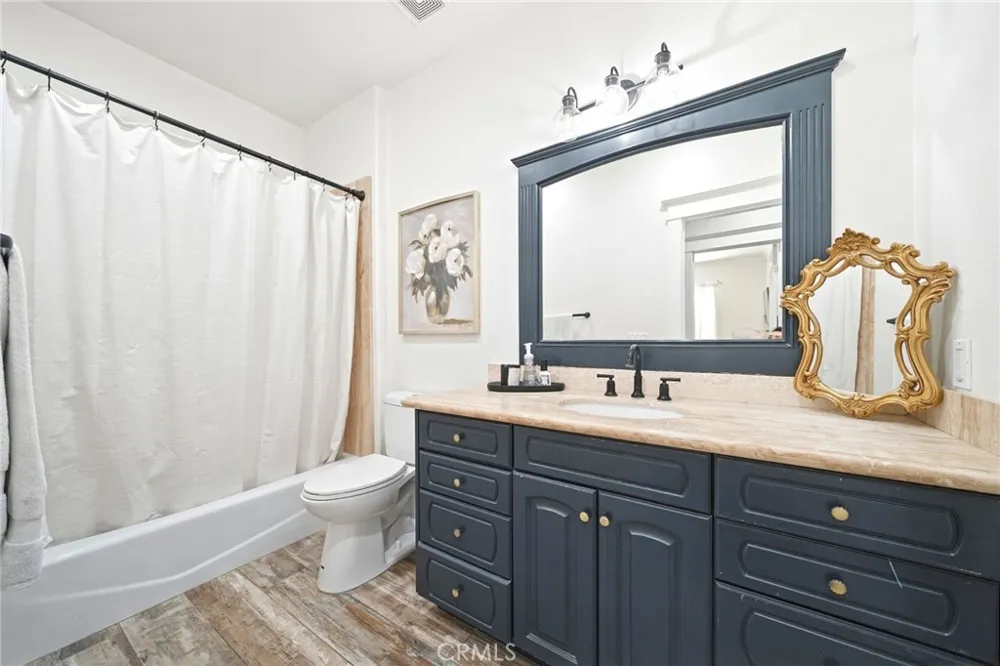 5685 Oak Tree Cir Jurupa Valley, CA 92509