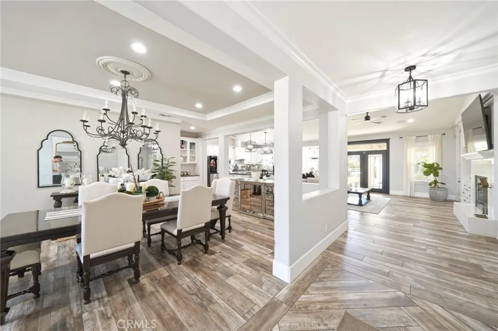 5685 Oak Tree Cir Jurupa Valley, CA 92509