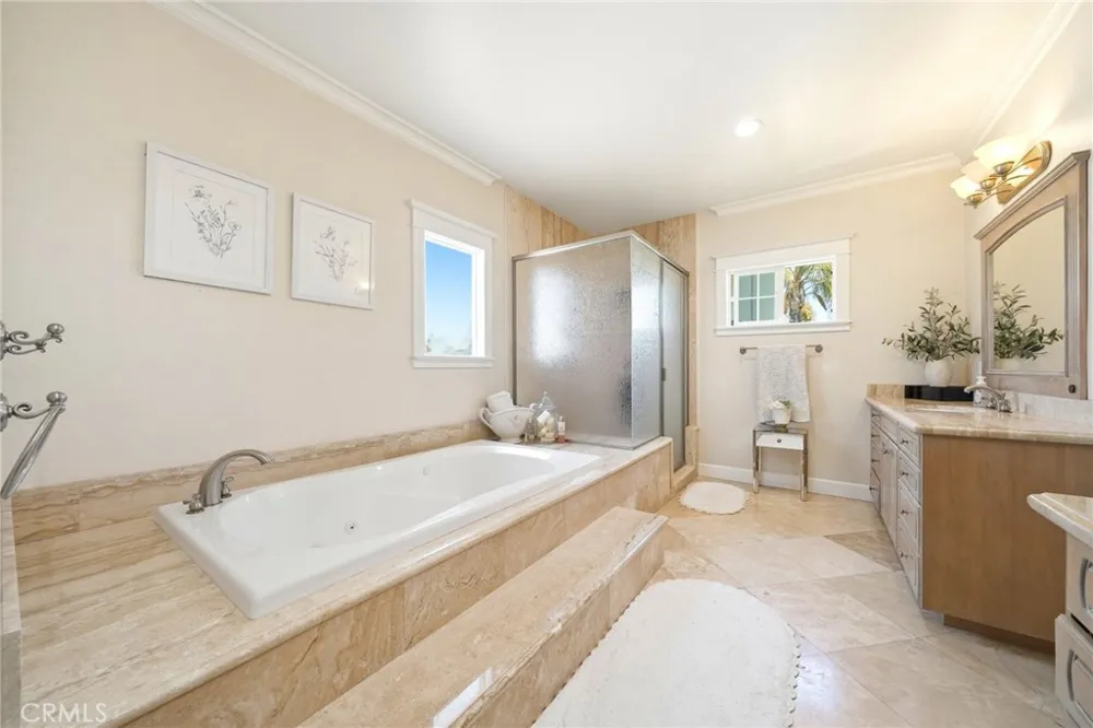 5685 Oak Tree Cir Jurupa Valley, CA 92509