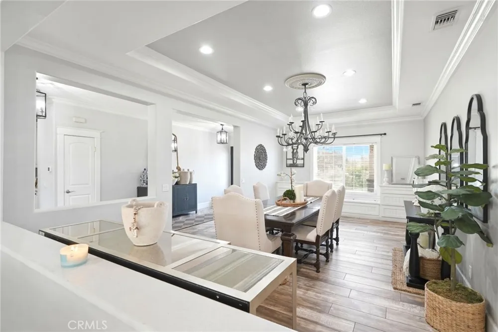 5685 Oak Tree Cir Jurupa Valley, CA 92509