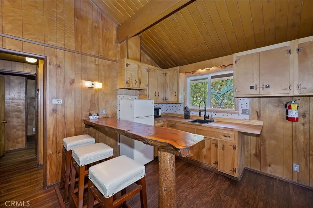 567 Highland Road Big Bear Lake, CA 92315