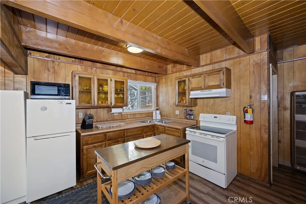 567 Highland Road Big Bear Lake, CA 92315