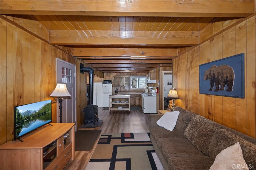 567 Highland Road Big Bear Lake, CA 92315