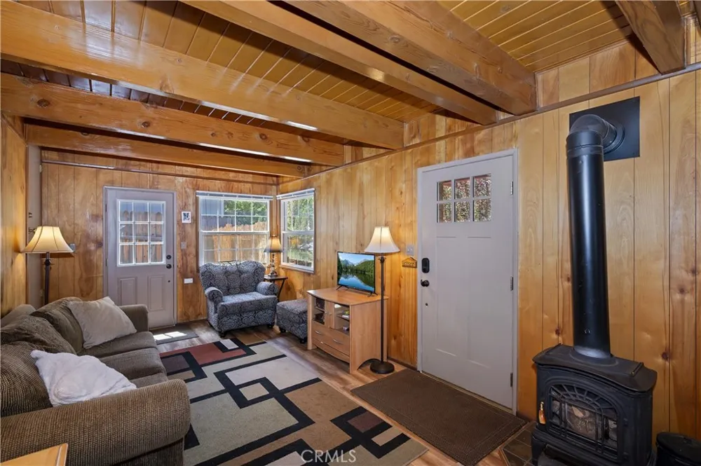 567 Highland Road Big Bear Lake, CA 92315