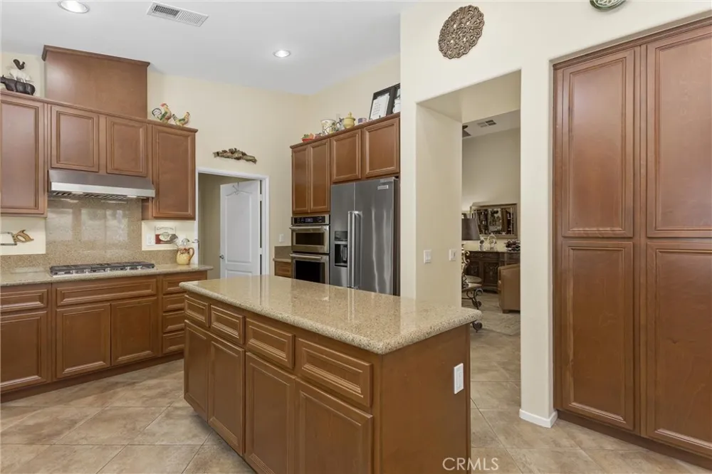 1686 Piper Creek Beaumont, CA 92223