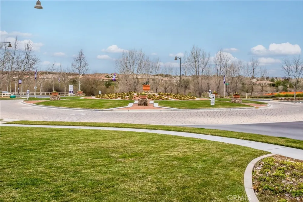 1686 Piper Creek Beaumont, CA 92223