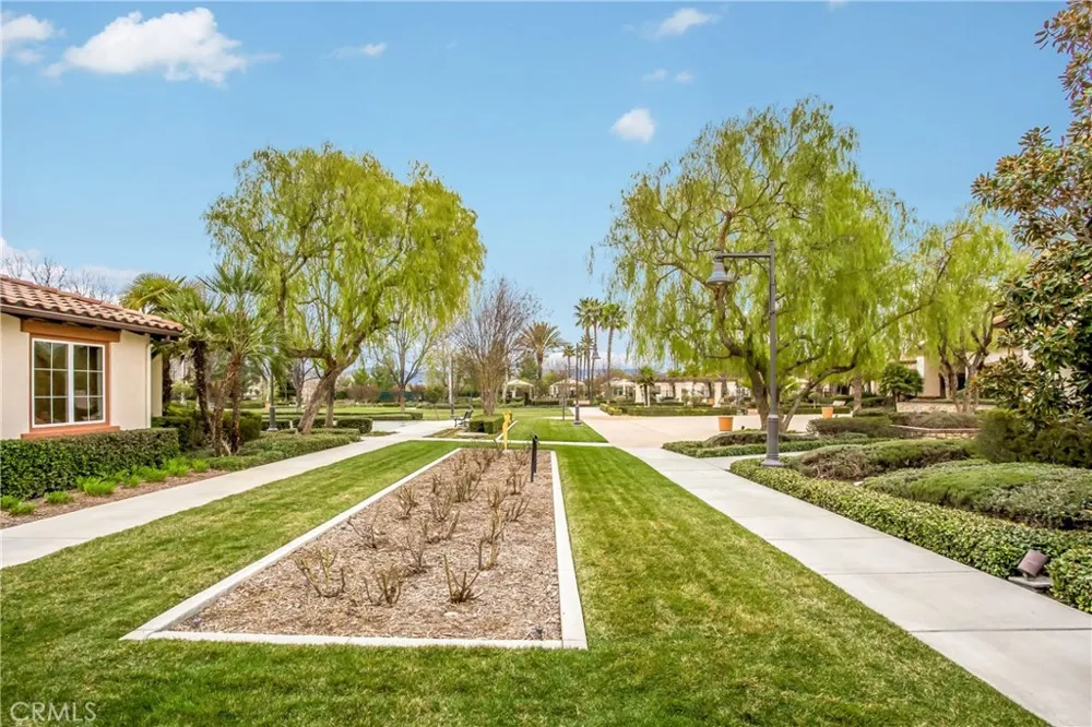 1686 Piper Creek Beaumont, CA 92223